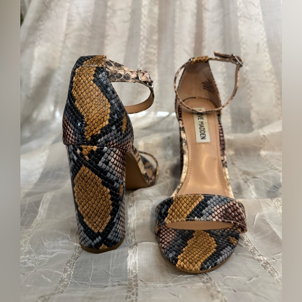 Steve Madden Snake Skin Heel Sandal Size 6.5